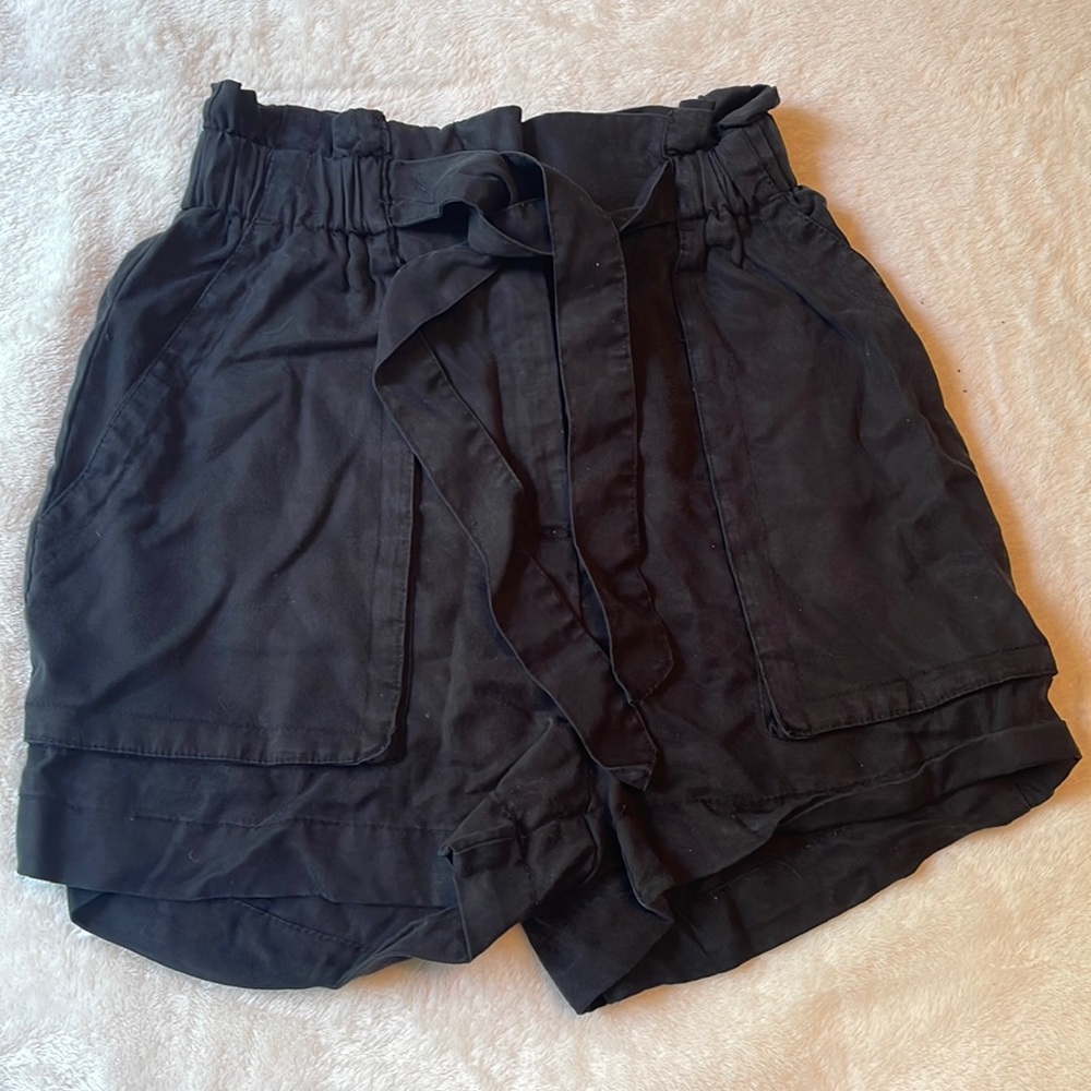 💜 H&M Boho Black Shorts